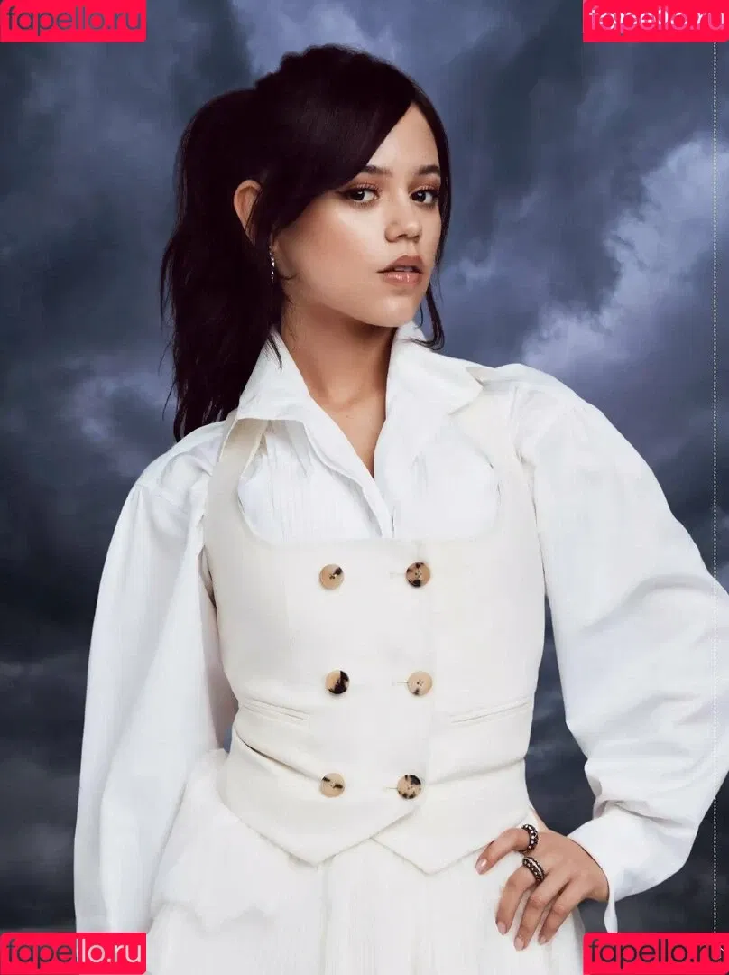 Jenna Ortega / Page / jennaortega / ortega_jenna Onlyfans Photo Gallery 