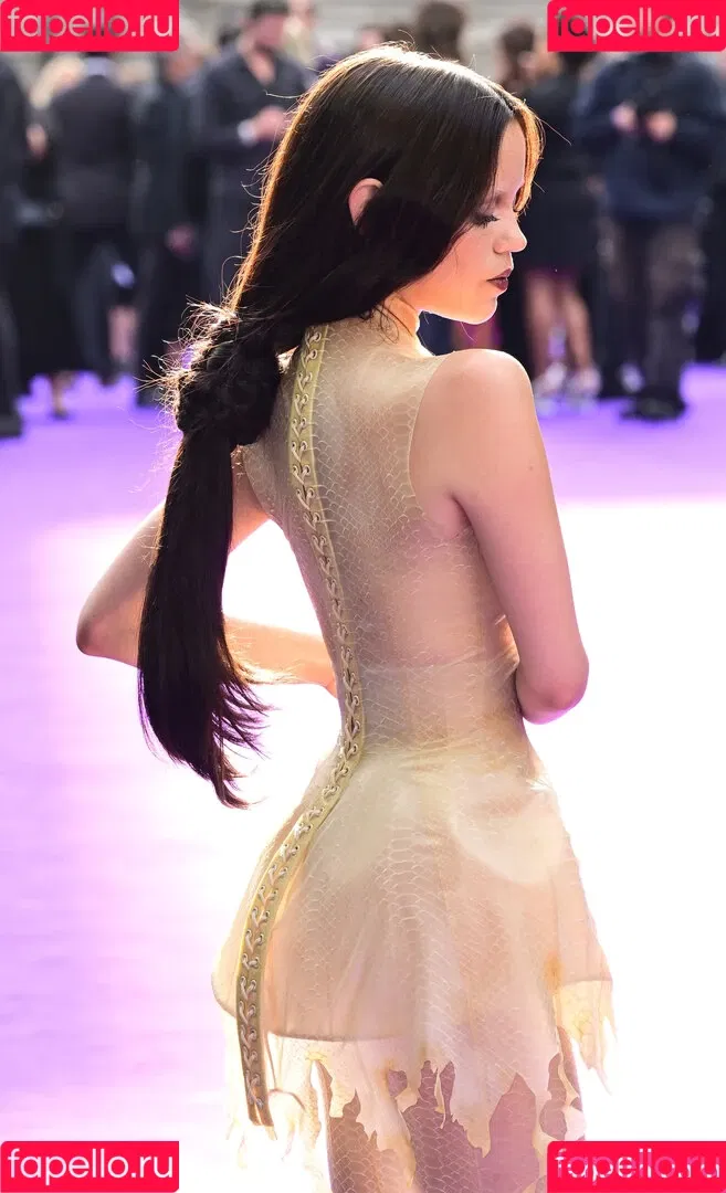 Jenna Ortega / Page / jennaortega / ortega_jenna Onlyfans Photo Gallery 