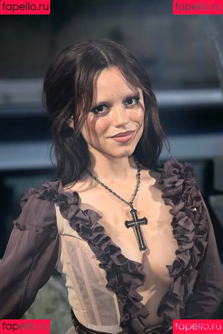 Jenna Ortega / Page / jennaortega / ortega_jenna Onlyfans Photo Gallery 