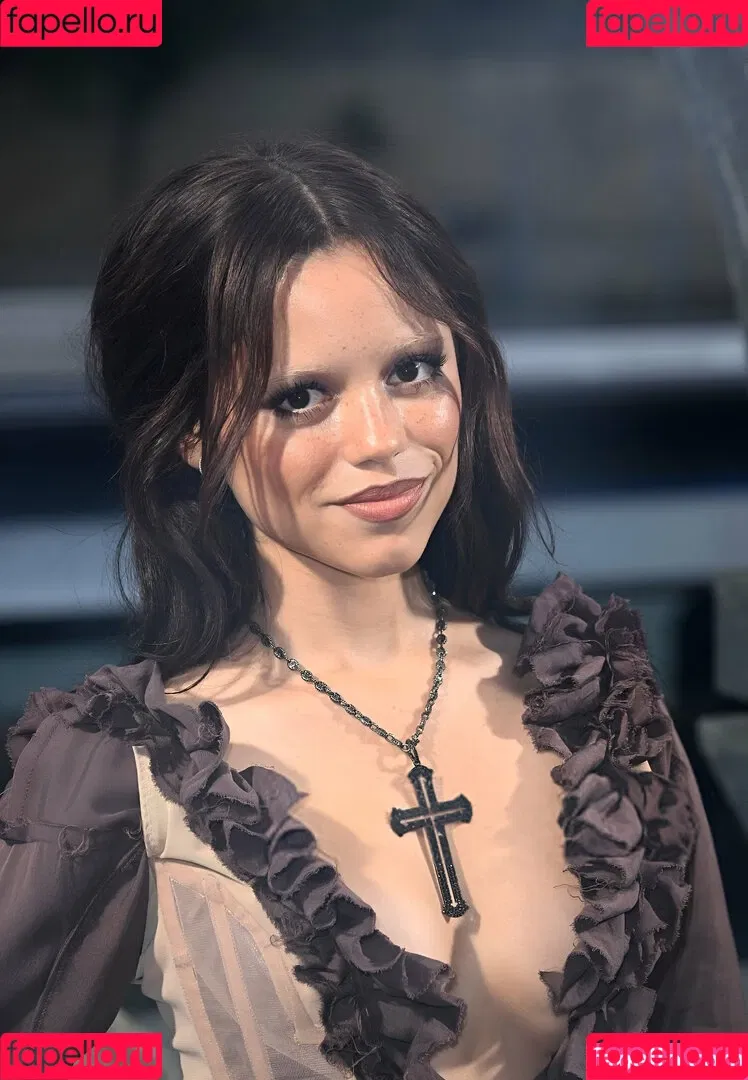 Jenna Ortega / Page / jennaortega / ortega_jenna Onlyfans Photo Gallery 