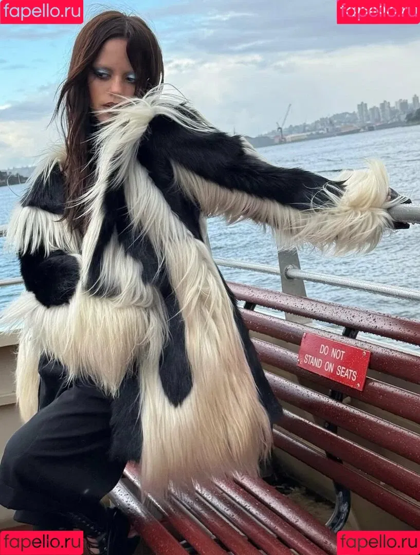 Jenna Ortega / Page / jennaortega / ortega_jenna Onlyfans Photo Gallery 