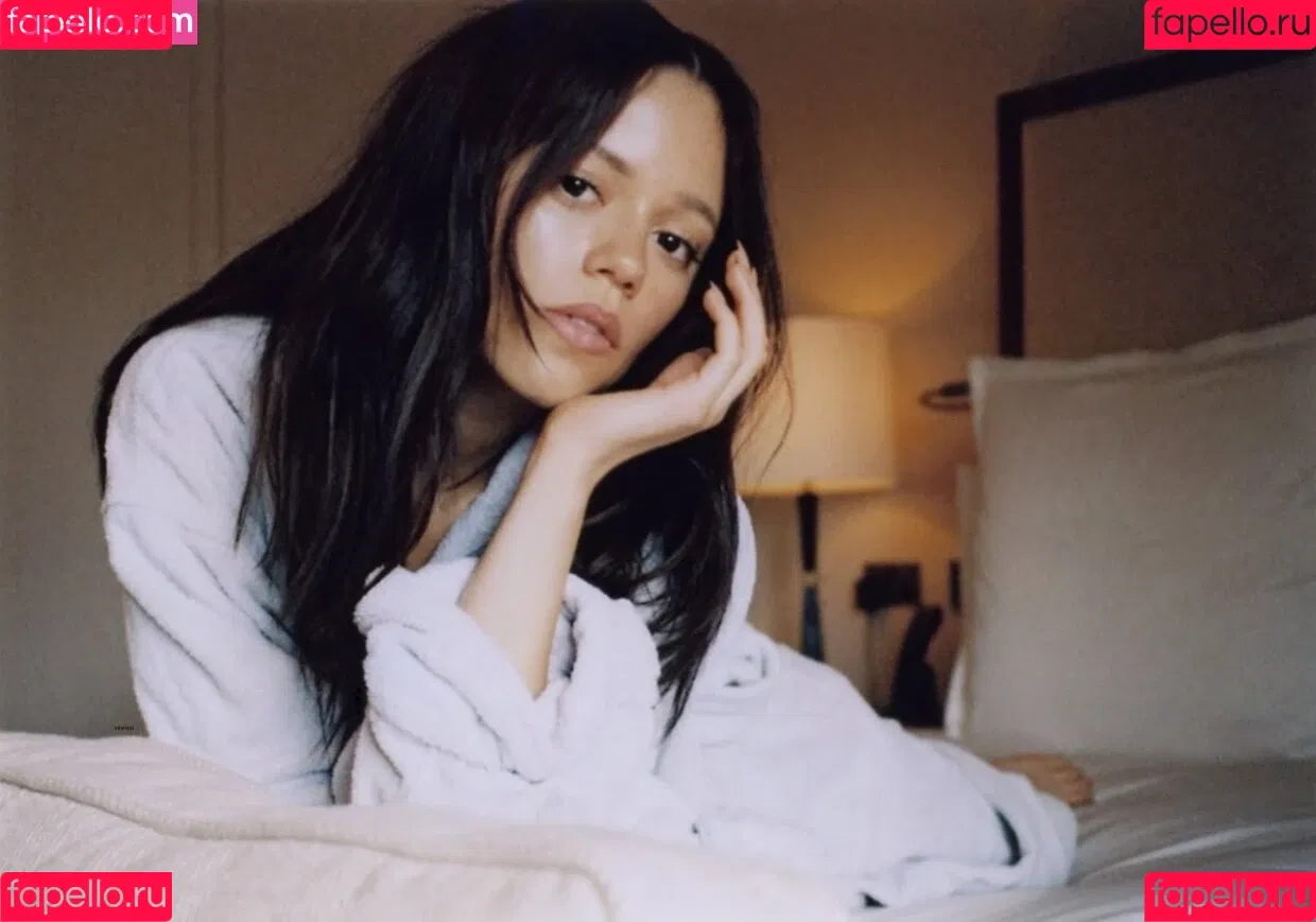 Jenna Ortega / Page / jennaortega / ortega_jenna Onlyfans Photo Gallery 
