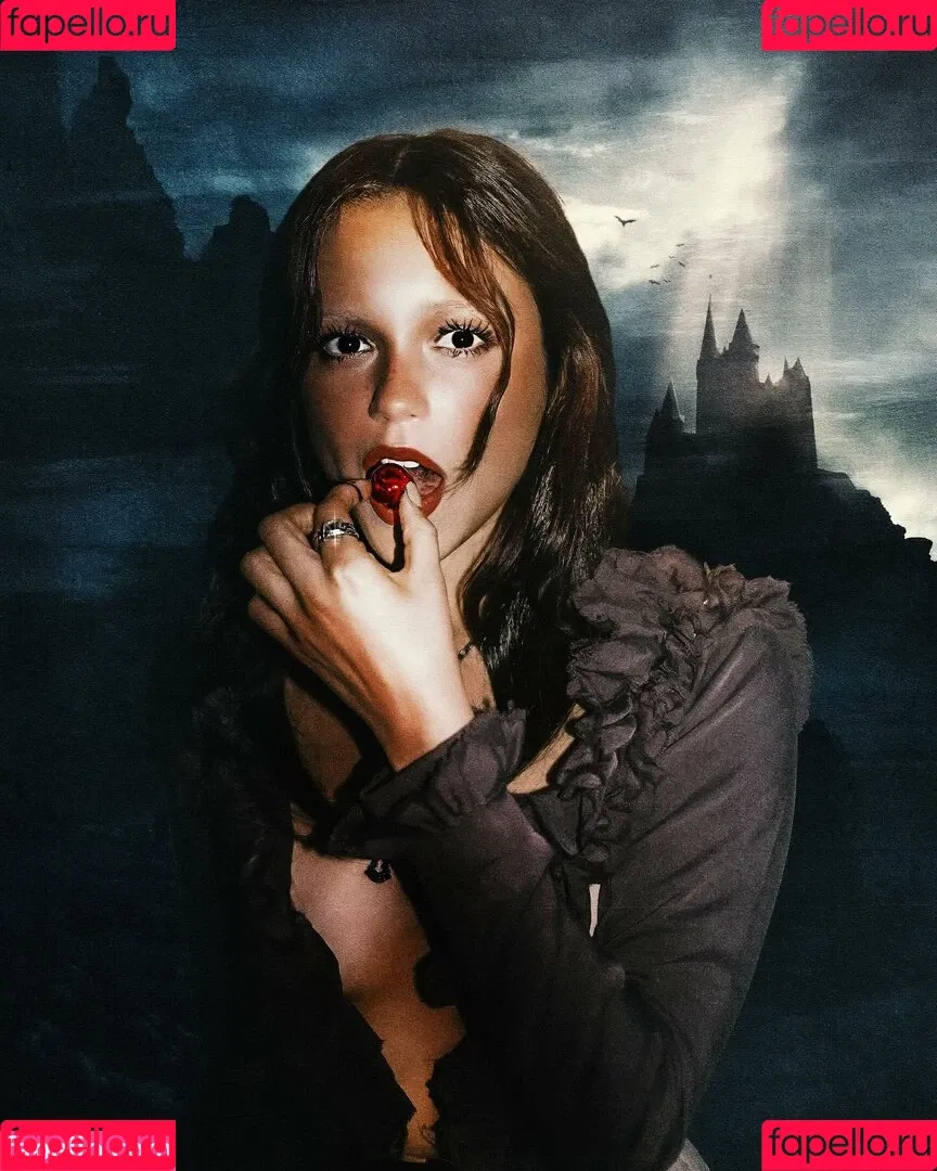 Jenna Ortega / Page / jennaortega / ortega_jenna Onlyfans Photo Gallery 
