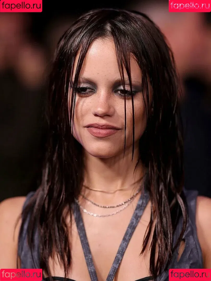 Jenna Ortega / Page / jennaortega / ortega_jenna Onlyfans Photo Gallery 