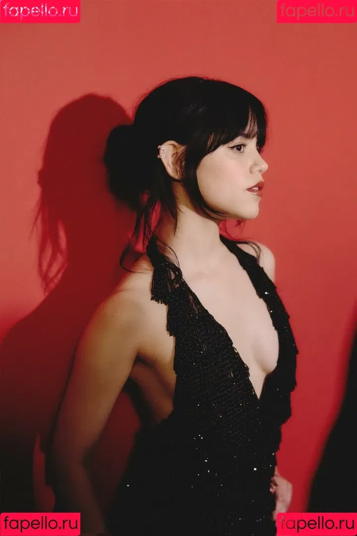 Jenna Ortega / Page / jennaortega / ortega_jenna Onlyfans Photo Gallery 