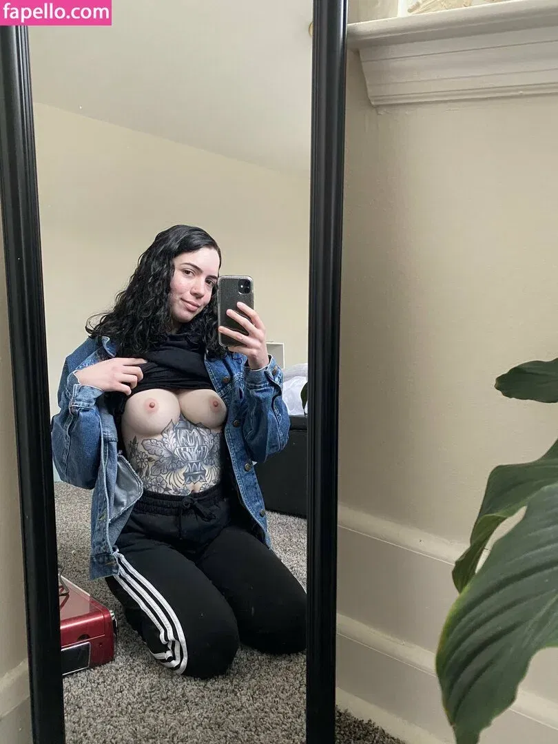 _daphnide_ / dishonestpudding Onlyfans Photo Gallery 