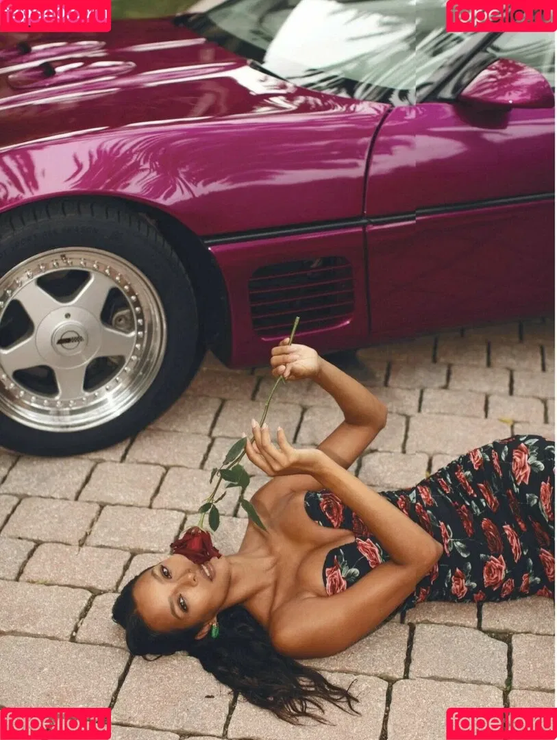 Lais Ribeiro / Lalaribeiro16 / girib / laisribeiro Onlyfans Photo Gallery 