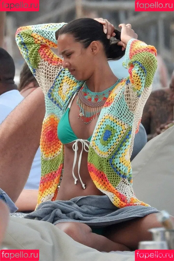 Lais Ribeiro / Lalaribeiro16 / girib / laisribeiro Onlyfans Photo Gallery 