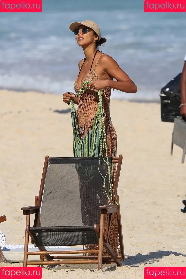 Lais Ribeiro / Lalaribeiro16 / girib / laisribeiro Onlyfans Photo Gallery 