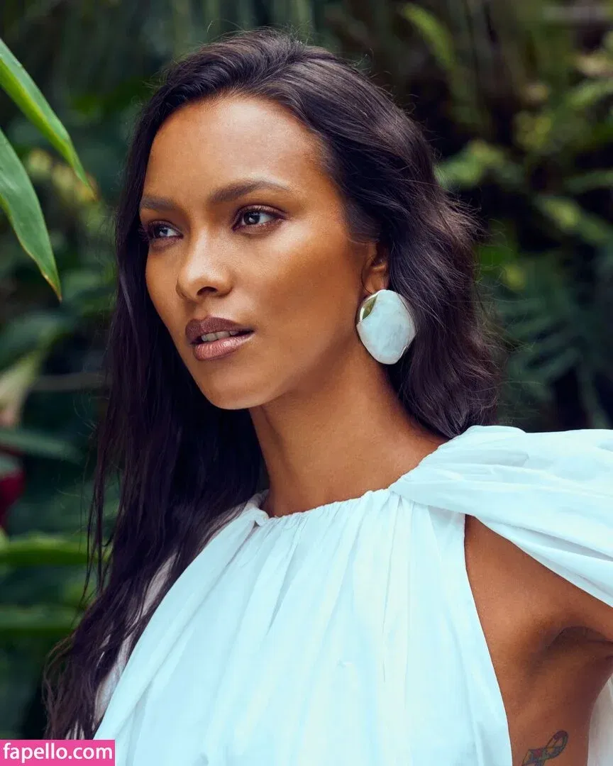 Lais Ribeiro / Lalaribeiro16 / girib / laisribeiro Onlyfans Photo Gallery 