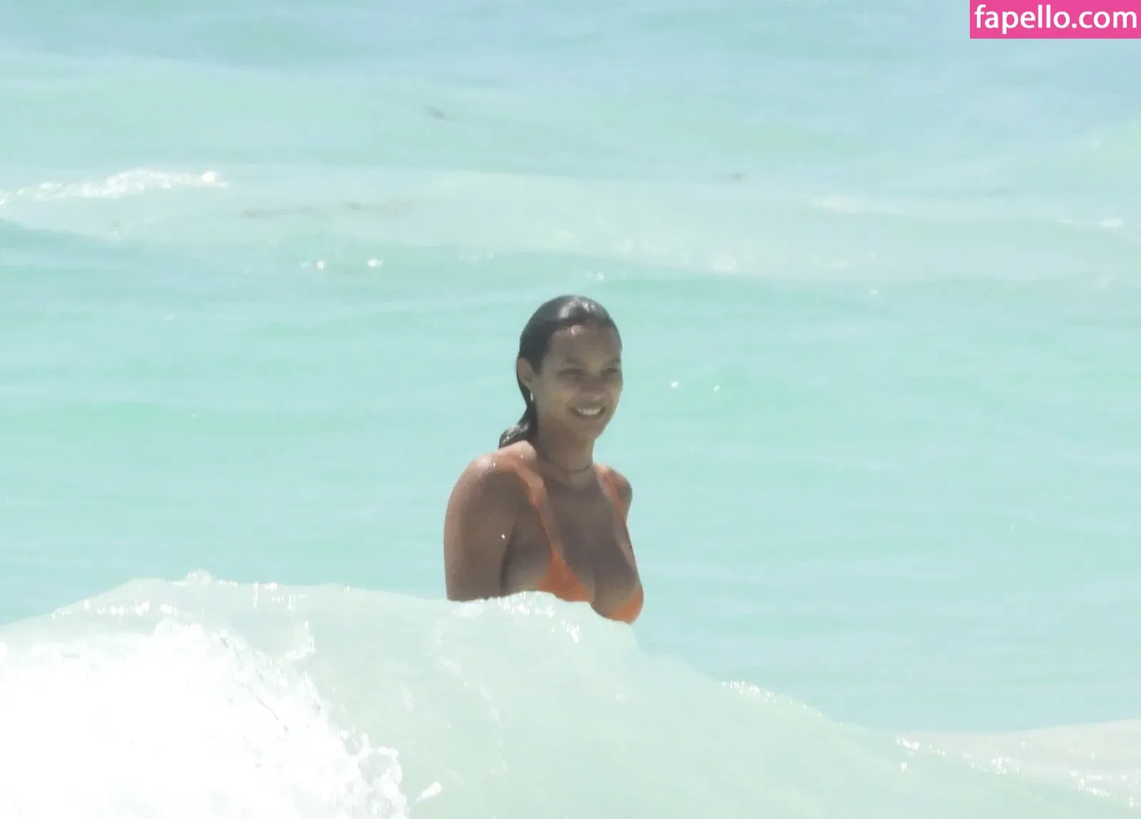 Lais Ribeiro / Lalaribeiro16 / girib / laisribeiro Onlyfans Photo Gallery 