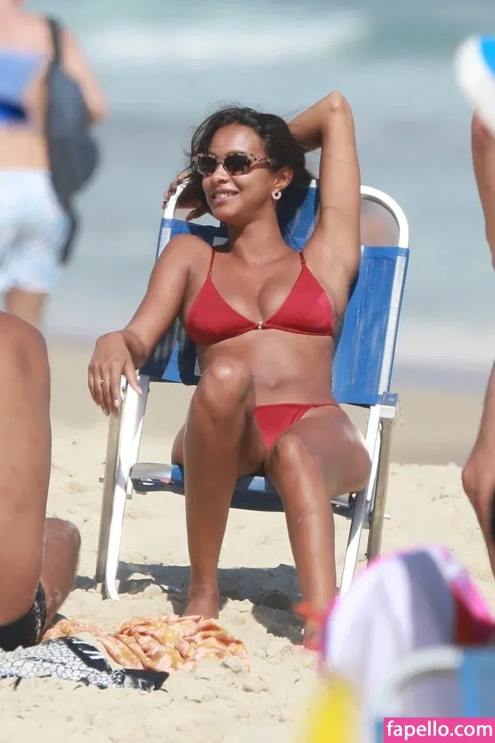 Lais Ribeiro / Lalaribeiro16 / girib / laisribeiro Onlyfans Photo Gallery 