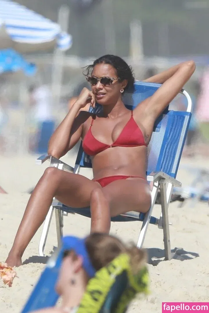 Lais Ribeiro / Lalaribeiro16 / girib / laisribeiro Onlyfans Photo Gallery 