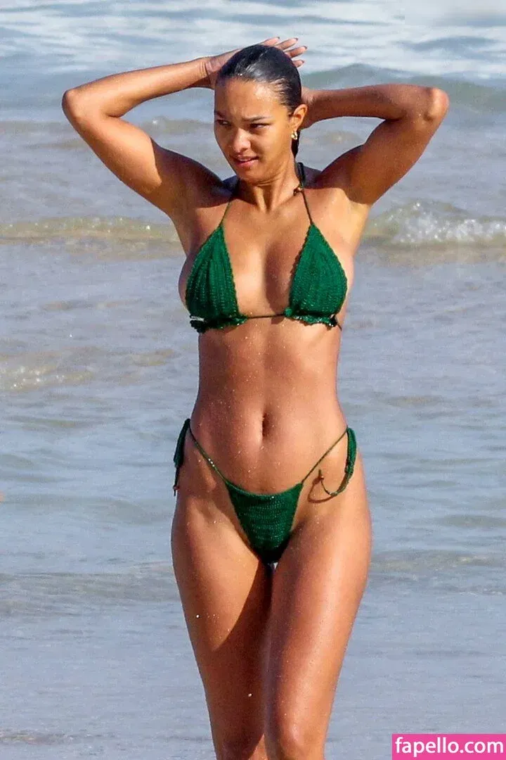 Lais Ribeiro / Lalaribeiro16 / girib / laisribeiro Onlyfans Photo Gallery 