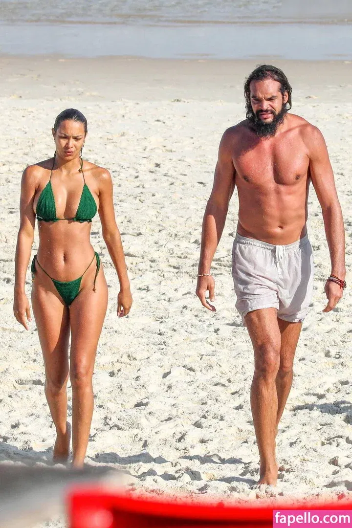 Lais Ribeiro / Lalaribeiro16 / girib / laisribeiro Onlyfans Photo Gallery 