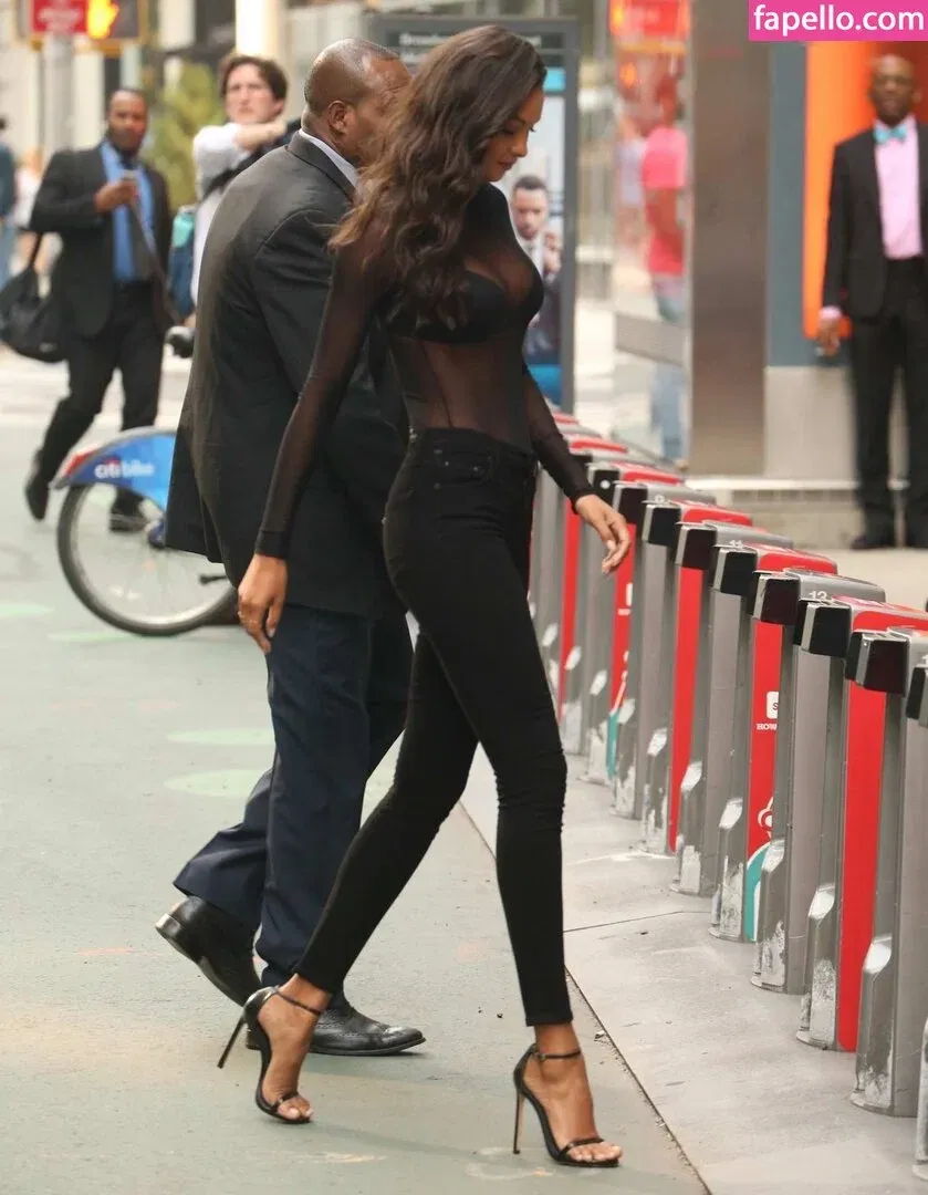 Lais Ribeiro / Lalaribeiro16 / girib / laisribeiro Onlyfans Photo Gallery 