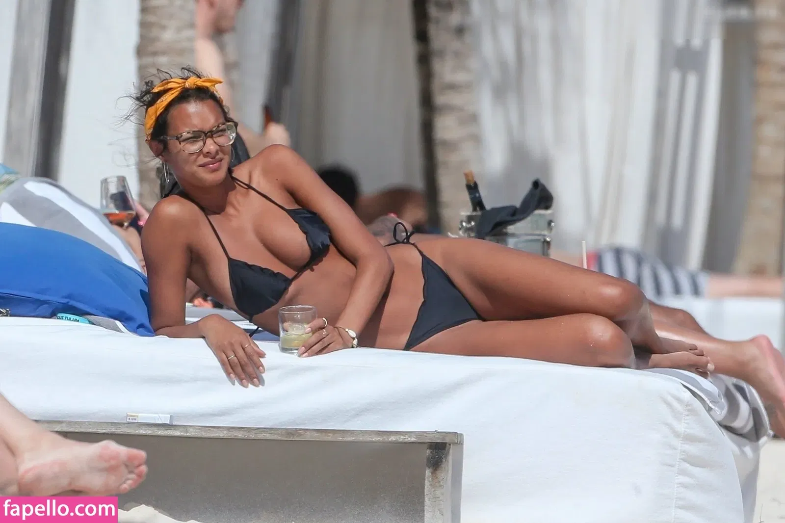 Lais Ribeiro / Lalaribeiro16 / girib / laisribeiro Onlyfans Photo Gallery 