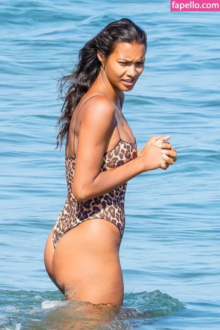 Lais Ribeiro / Lalaribeiro16 / girib / laisribeiro Onlyfans Photo Gallery 