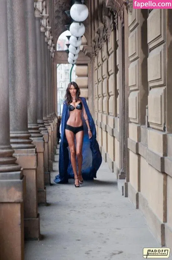 Lais Ribeiro / Lalaribeiro16 / girib / laisribeiro Onlyfans Photo Gallery 