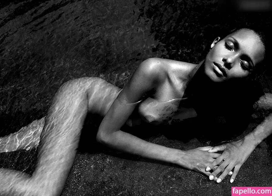 Lais Ribeiro / Lalaribeiro16 / girib / laisribeiro Onlyfans Photo Gallery 