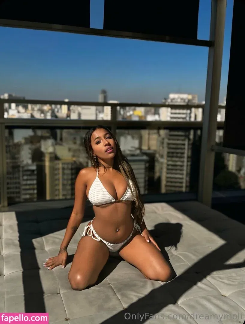dreamymoli Onlyfans Photo Gallery 