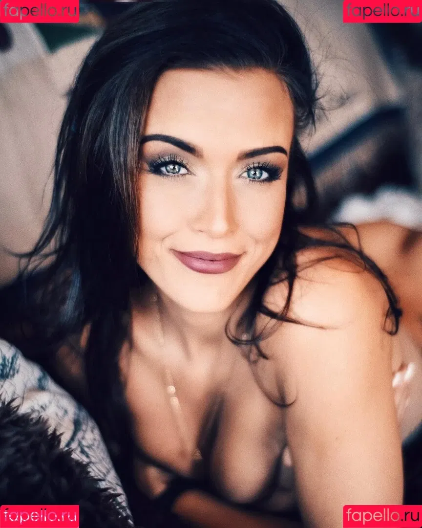 Gina Carla / GinaCarla Onlyfans Photo Gallery 