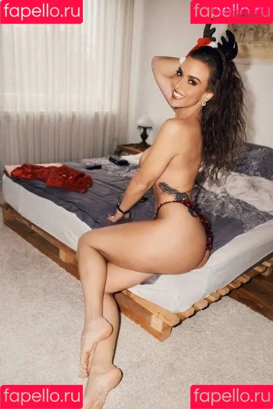 Gina Carla / GinaCarla Onlyfans Photo Gallery 