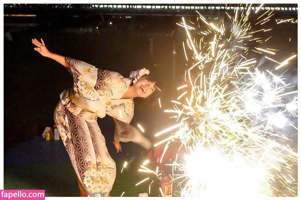 aya_aya / ayame_apricot / あぷりこっと＊ Onlyfans Photo Gallery 