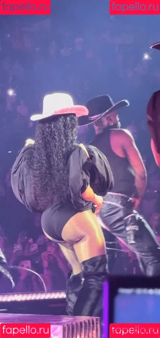 Nicki Minaj / nickiminaj Onlyfans Photo Gallery 
