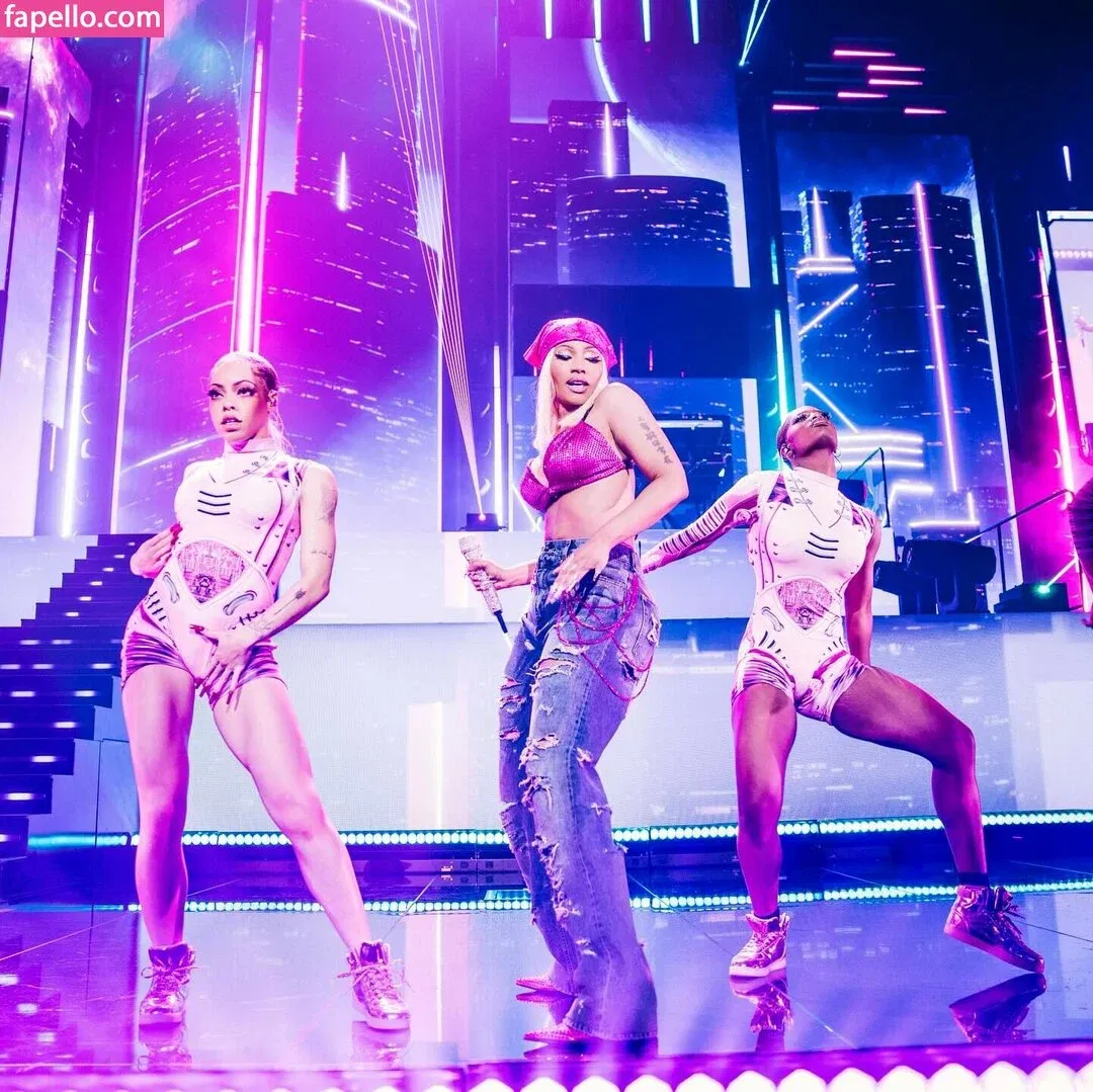 Nicki Minaj / nickiminaj Onlyfans Photo Gallery 