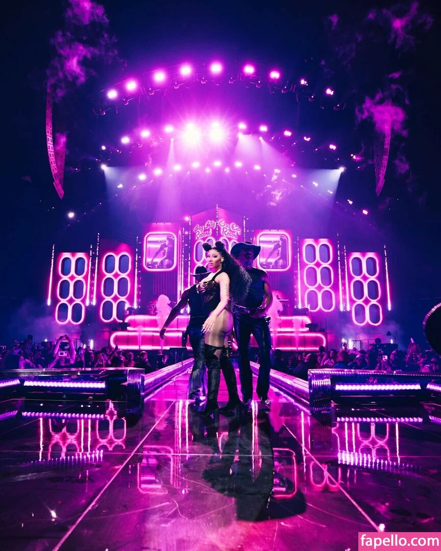 Nicki Minaj / nickiminaj Onlyfans Photo Gallery 