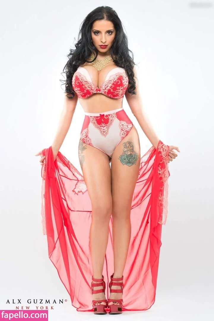 Nicki Minaj / nickiminaj Onlyfans Photo Gallery 