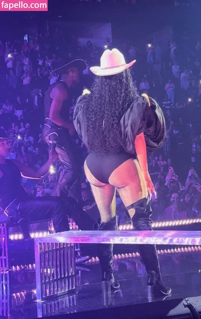 Nicki Minaj / nickiminaj Onlyfans Photo Gallery 