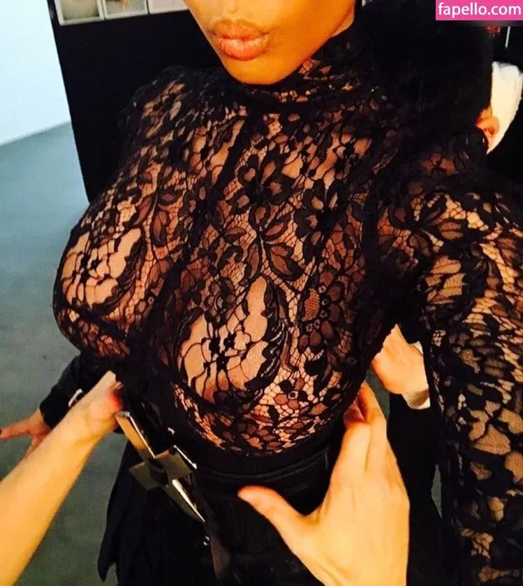 Nicki Minaj / nickiminaj Onlyfans Photo Gallery 