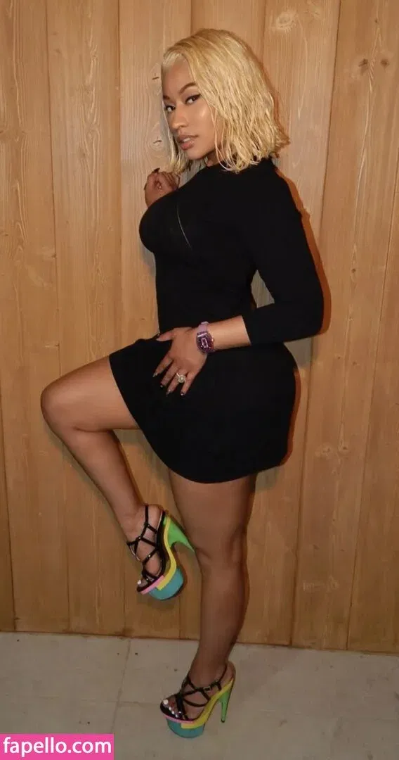 Nicki Minaj / nickiminaj Onlyfans Photo Gallery 
