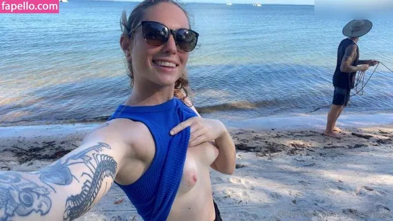 skyesharp / skyesharp_au Onlyfans Photo Gallery 