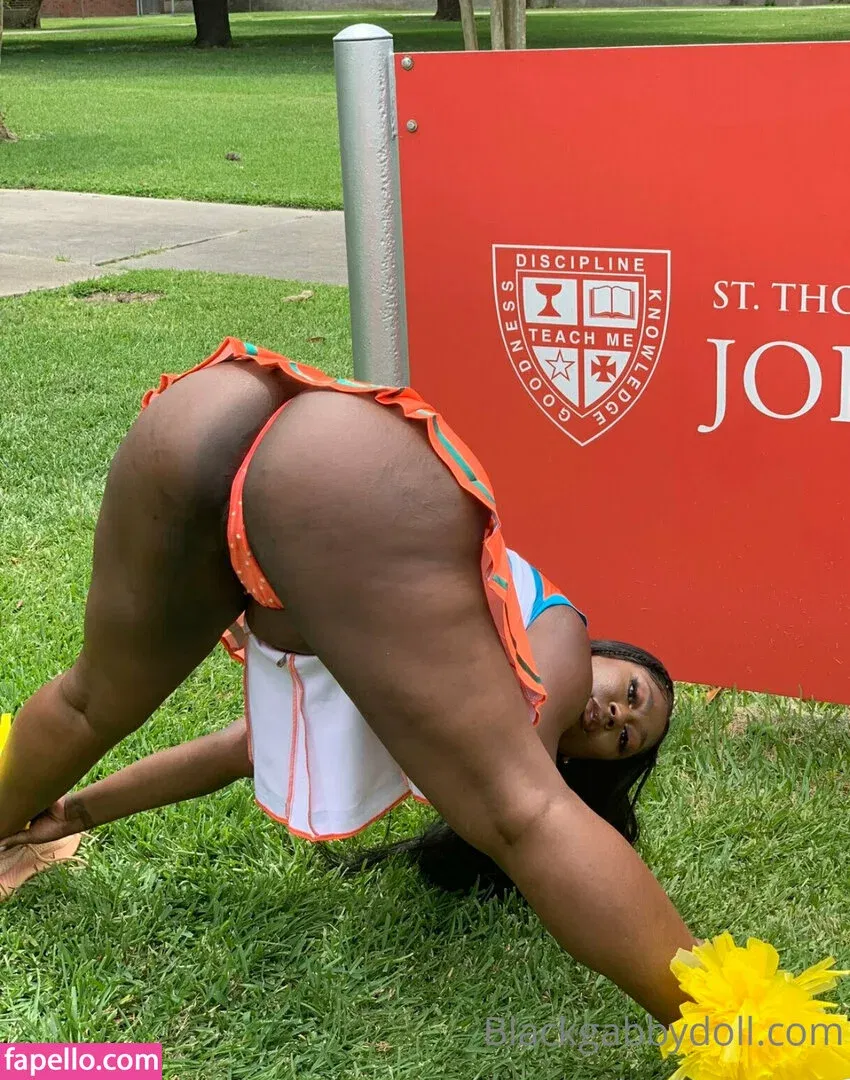 gabbyfox_free / omgwowgab Onlyfans Photo Gallery 