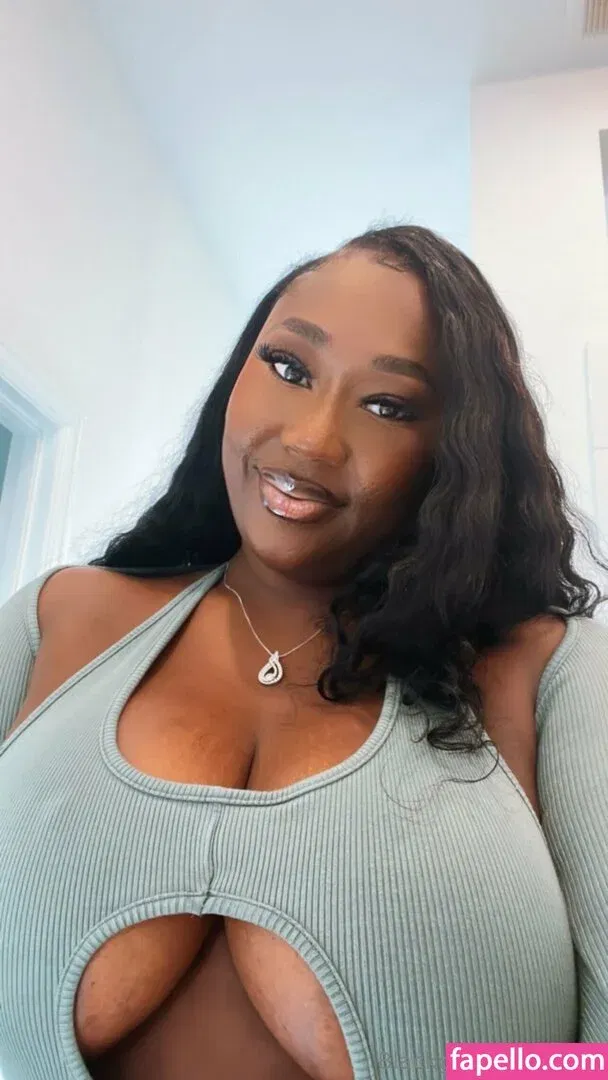 gabbyfox_free / omgwowgab Onlyfans Photo Gallery 