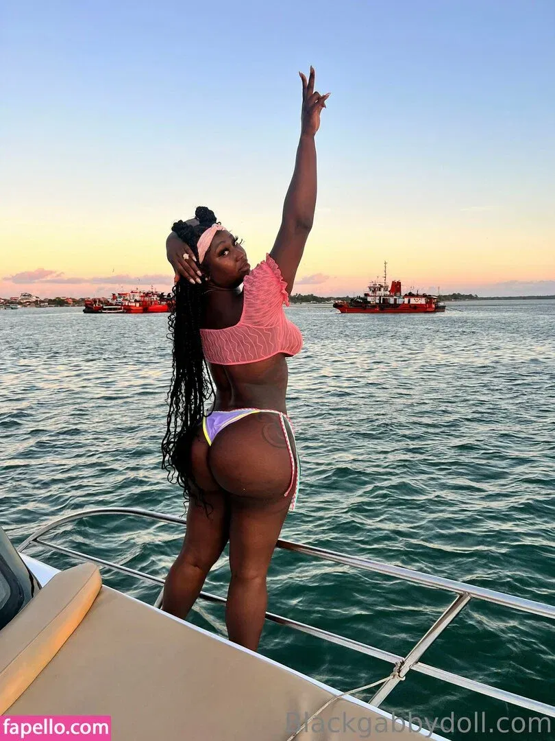 gabbyfox_free / omgwowgab Onlyfans Photo Gallery 