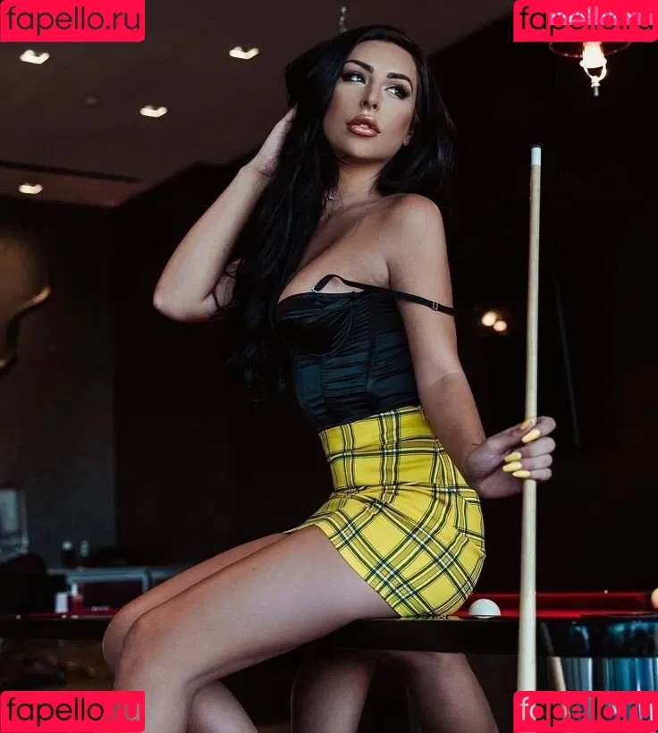 Chanel Santini / chanelsantinixo / thechanelsantini Onlyfans Photo Gallery 