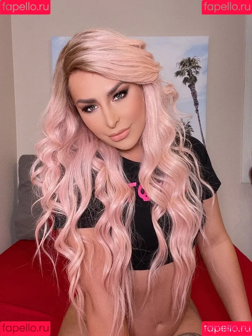 Chanel Santini / chanelsantinixo / thechanelsantini Onlyfans Photo Gallery 