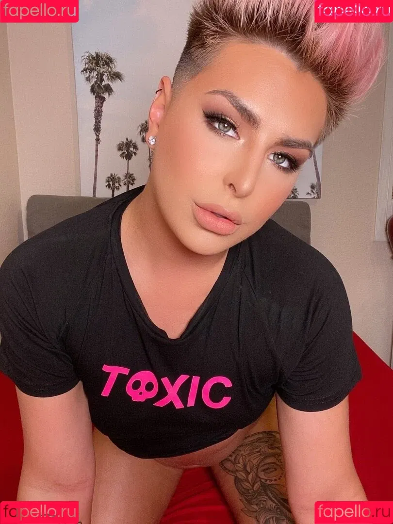 Chanel Santini / chanelsantinixo / thechanelsantini Onlyfans Photo Gallery 