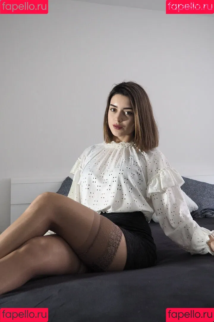 Monie Kulh / Moniekulh Onlyfans Photo Gallery 