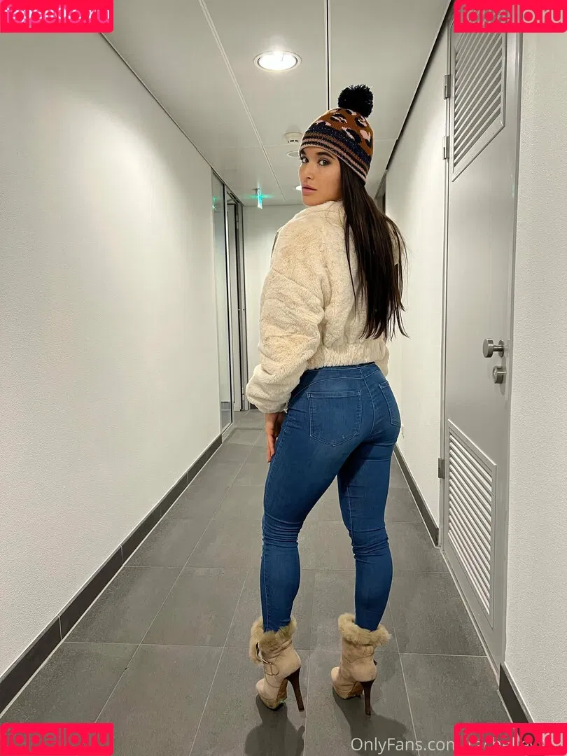 Monie Kulh / Moniekulh Onlyfans Photo Gallery 
