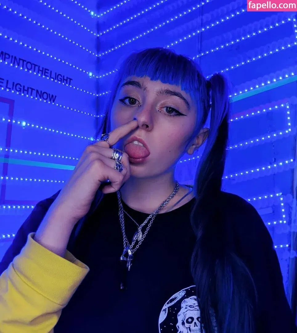 Ashnikko / ashnico / https: Onlyfans Photo Gallery 