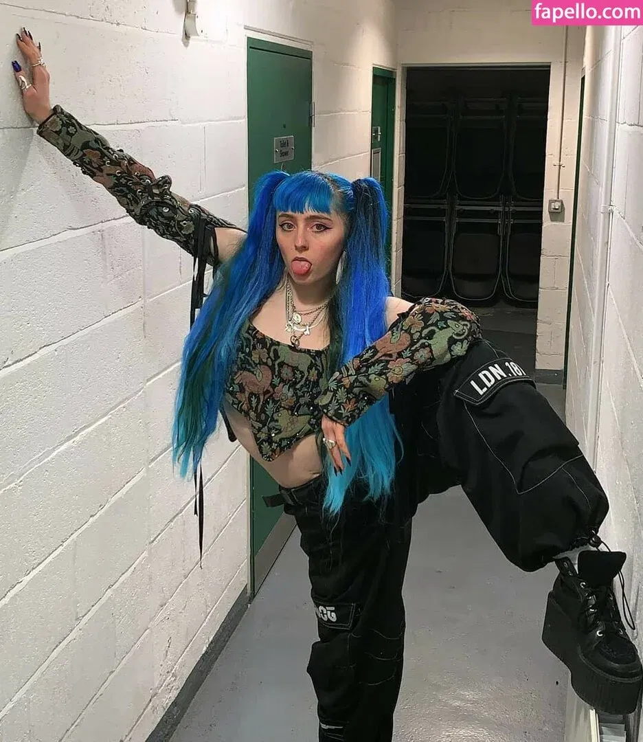 Ashnikko / ashnico / https: Onlyfans Photo Gallery 