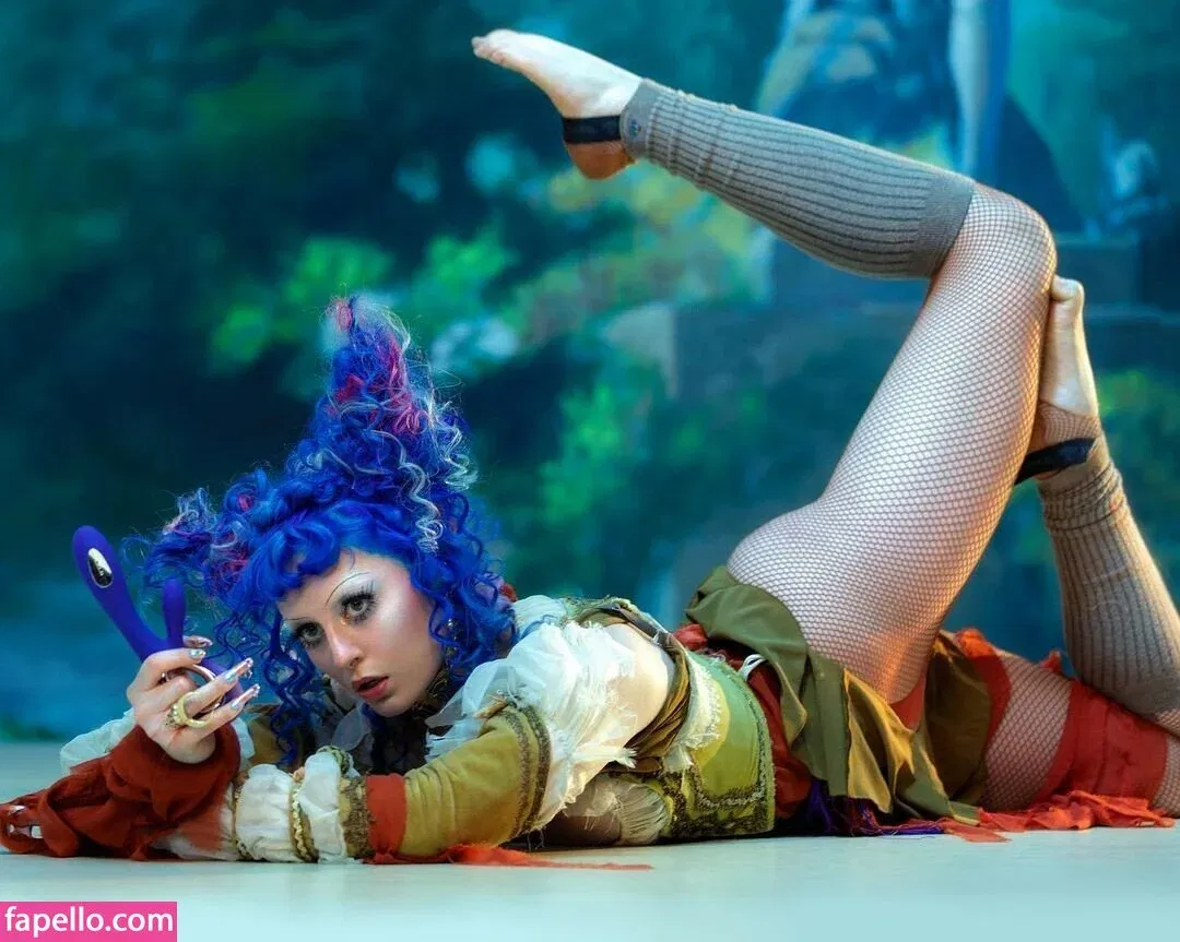 Ashnikko / ashnico / https: Onlyfans Photo Gallery 