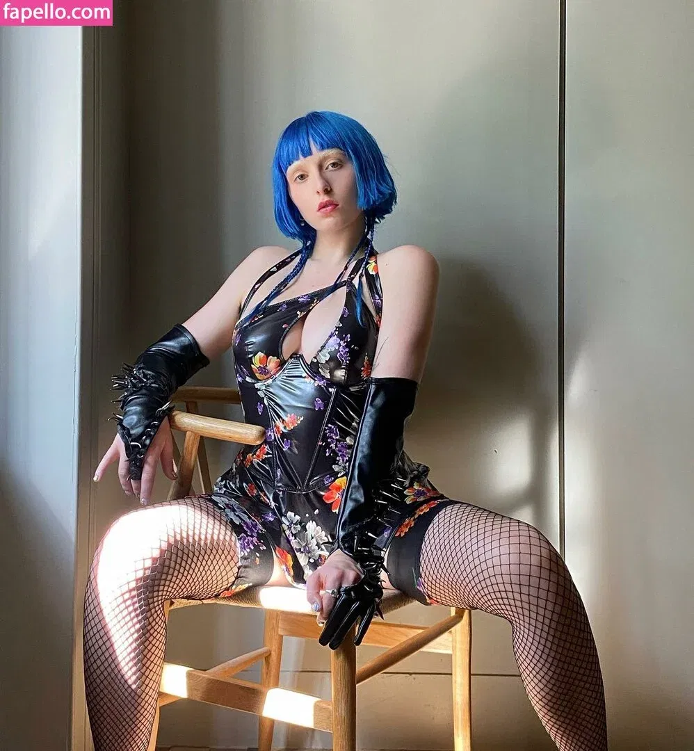 Ashnikko / ashnico / https: Onlyfans Photo Gallery 