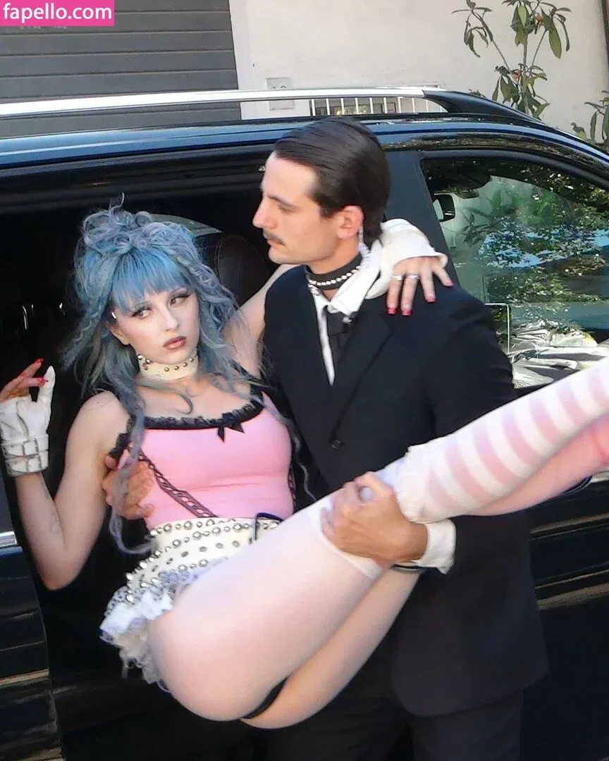 Ashnikko / ashnico / https: Onlyfans Photo Gallery 