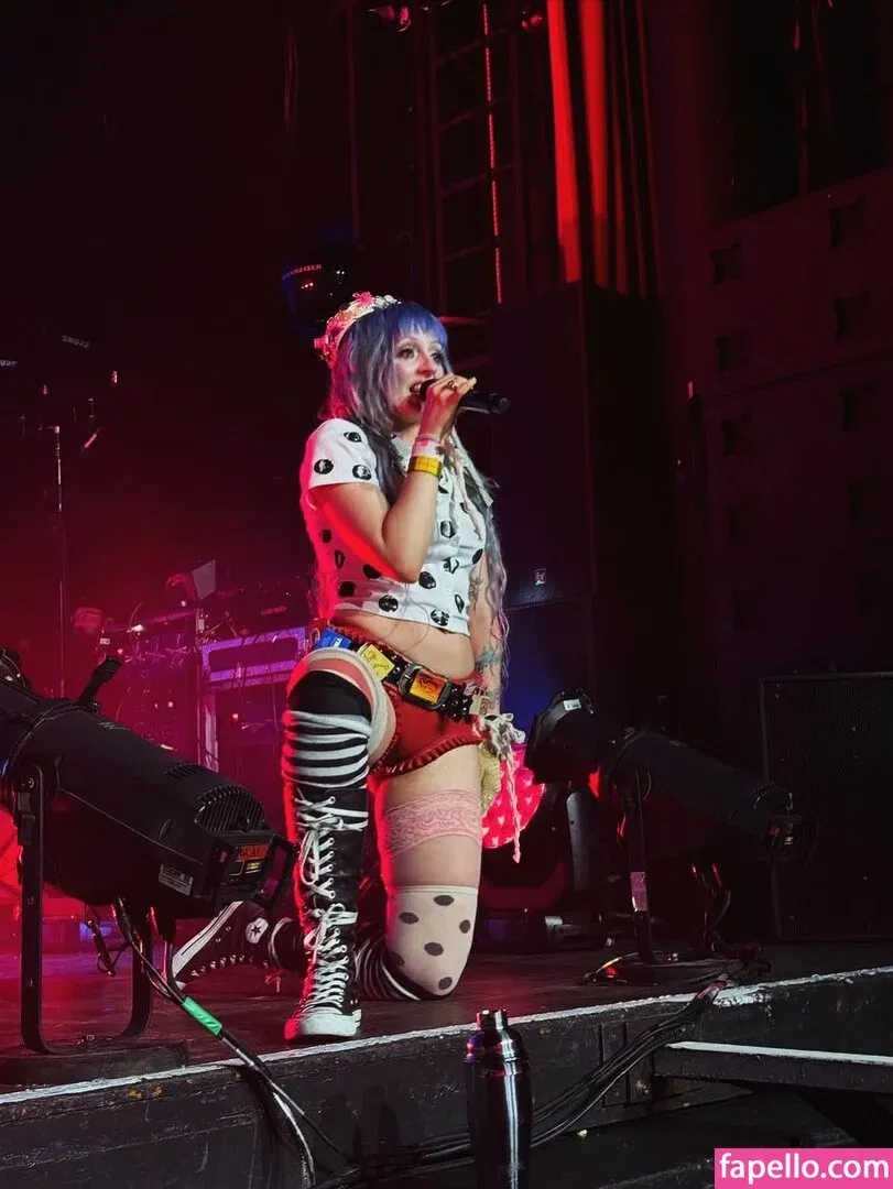 Ashnikko / ashnico / https: Onlyfans Photo Gallery 